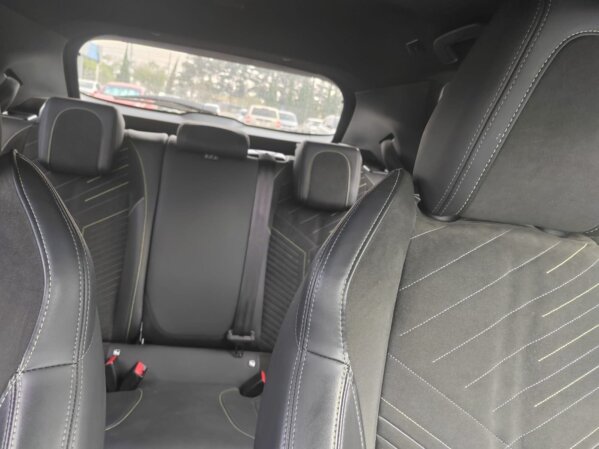 Peugeot 2008 1.2 turbo, Tela,  Aut. GT 2025